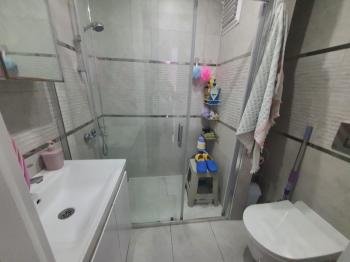 Kuşadası Kirazlı yolu üzeri geniş m2 3+1 Satılık Daire......