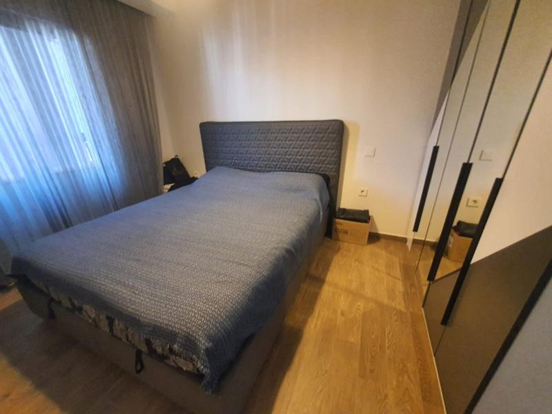 Kuşadası Kirazlı yolu üzeri geniş m2 3+1 Satılık Daire......