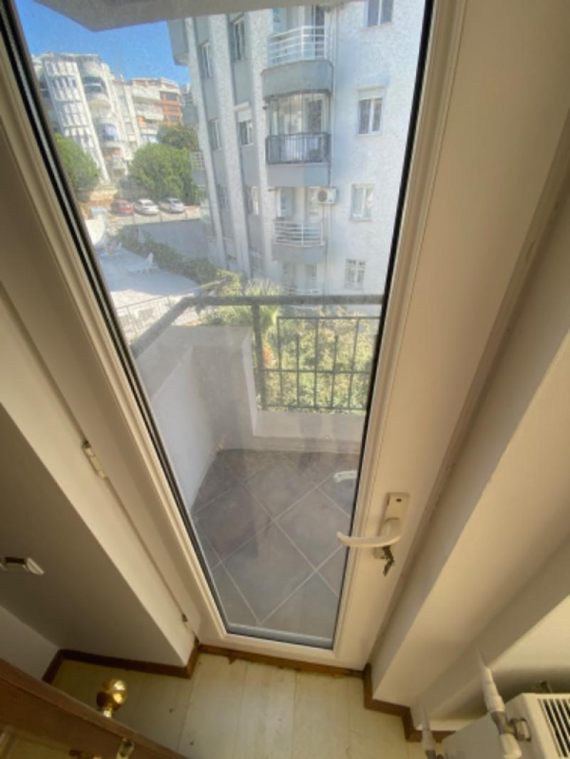 KUŞADASI nda Kapanmaz Deniz Manzaralı 4+1 Satılık Daire !