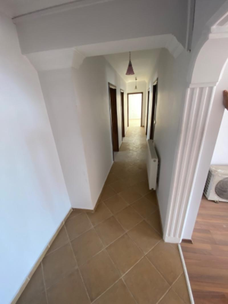 KUŞADASI nda Kapanmaz Deniz Manzaralı 4+1 Satılık Daire !