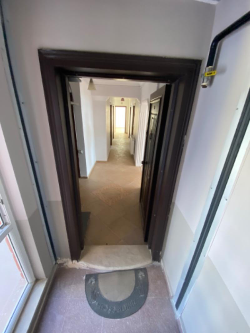 KUŞADASI nda Kapanmaz Deniz Manzaralı 4+1 Satılık Daire !