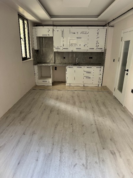 Karadolap'ta Otoparklı Sıfır Bina'da 1+1 Yatırımlık Satılık Daire