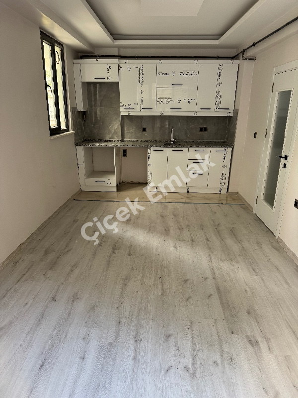 Karadolap'ta Otoparklı Sıfır Bina'da 1+1 Yatırımlık Satılık Daire