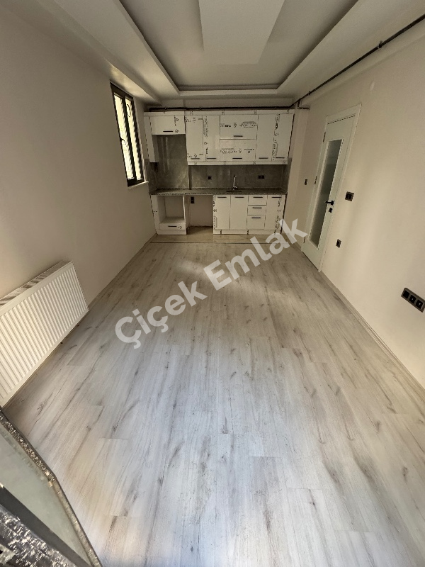 Karadolap'ta Otoparklı Sıfır Bina'da 1+1 Yatırımlık Satılık Daire