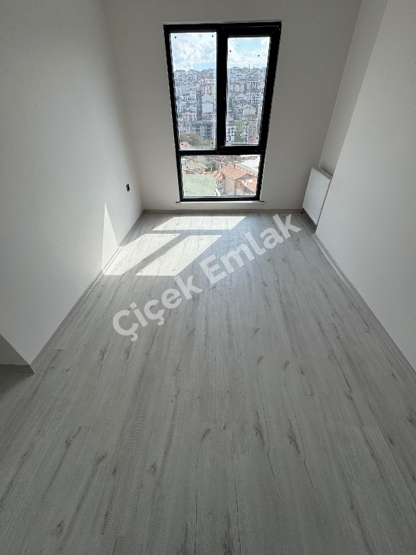 Karadolap'ta Diş Hastanesine Yakın Otoparklı Sıfır Bina'da 6.Kat Satılık Daire