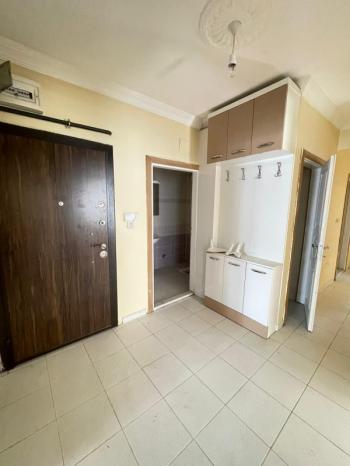 AFYON ÜÇOK EMLAKTAN ERKMENDE KİRALIK TEMİZ BAKIMLI 3+1 GENİŞ FERAH DAİRE