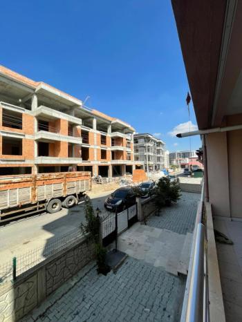 AFYON ÜÇOK EMLAKTAN ERKMENDE KİRALIK TEMİZ BAKIMLI 3+1 GENİŞ FERAH DAİRE