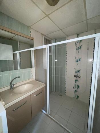 AFYON ÜÇOK EMLAKTAN ERKMENDE KİRALIK TEMİZ BAKIMLI 3+1 GENİŞ FERAH DAİRE