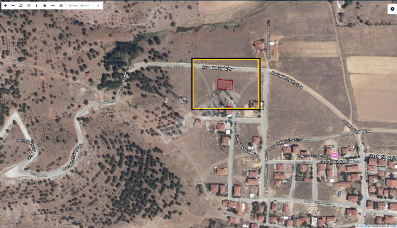 AFYON ÜÇOK EMLAKTAN GAZLIGÖLDE SATILIK 471M² MERKEZİ KONUMDA ARSA