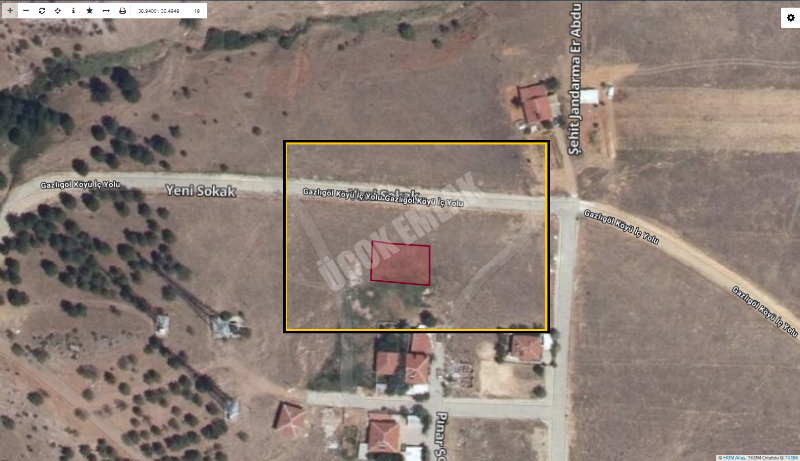 AFYON ÜÇOK EMLAKTAN GAZLIGÖLDE SATILIK 471M² MERKEZİ KONUMDA ARSA