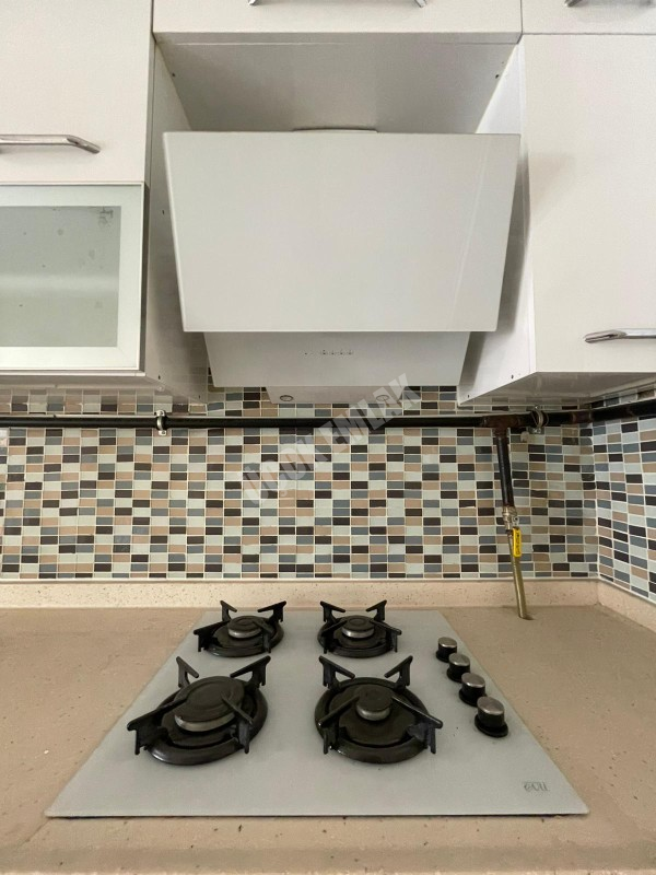 AFYON ÜÇOK EMLAKTAN ERKMENDE KİRALIK TEMİZ BAKIMLI 3+1 GENİŞ FERAH DAİRE