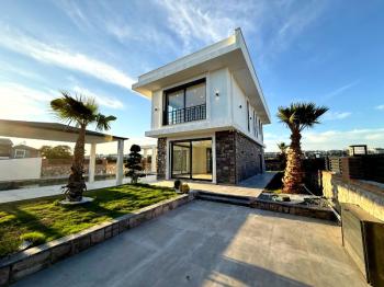 Didim'de 500 M2 Arsa Üzerinde Satılık 4+1 Villa
