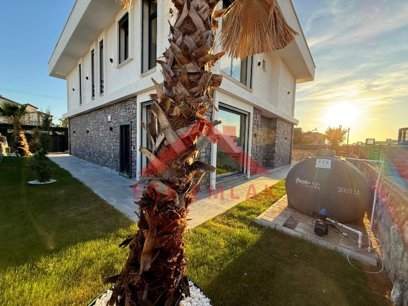 Didim'de 500 M2 Arsa Üzerinde Satılık 4+1 Villa