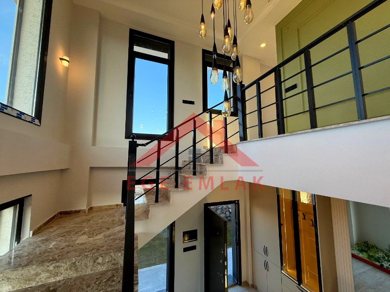 Didim'de 500 M2 Arsa Üzerinde Satılık 4+1 Villa