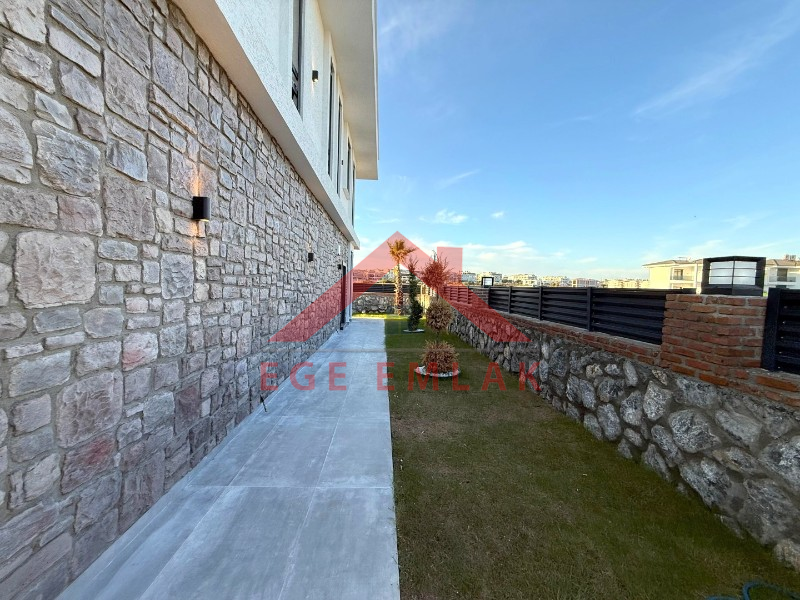 Didim'de 500 M2 Arsa Üzerinde Satılık 4+1 Villa