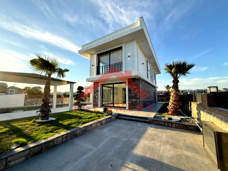 Didim'de 500 M2 Arsa Üzerinde Satılık 4+1 Villa