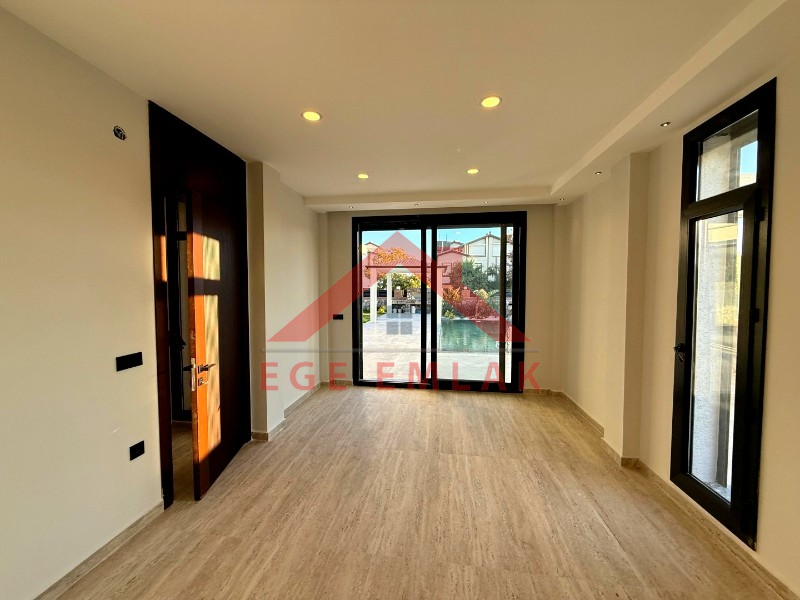 Didim'de 500 M2 Arsa Üzerinde Satılık 4+1 Villa