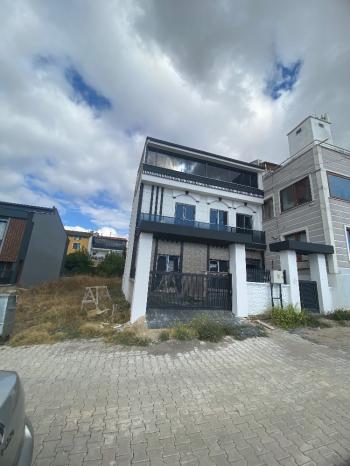 GÜVENAY - ÇORUM BINEVLER HİTİT PARK SİTESİ KARŞISI SATILIK SIFIR VİLLA 
