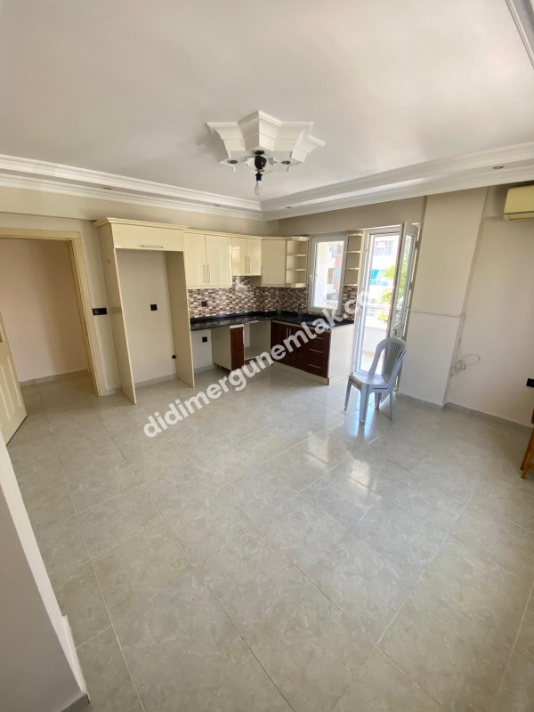 DİDİM ALTINKUM MAHALLESİNDE DENİZE YÜRÜME MESAFESİNDE 2+1 SATILIK FIRSAT DAİRE