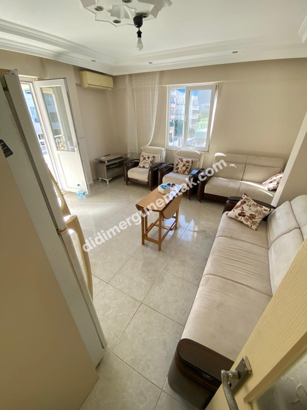 DİDİM ALTINKUM MAHALLESİNDE DENİZE YÜRÜME MESAFESİNDE 2+1 SATILIK FIRSAT DAİRE