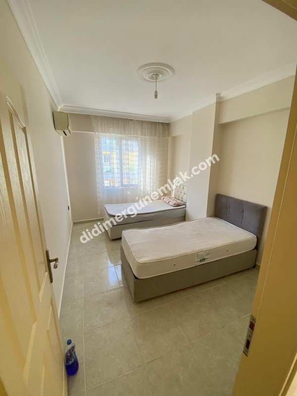 DİDİM ALTINKUM MAHALLESİNDE DENİZE YÜRÜME MESAFESİNDE 2+1 SATILIK FIRSAT DAİRE