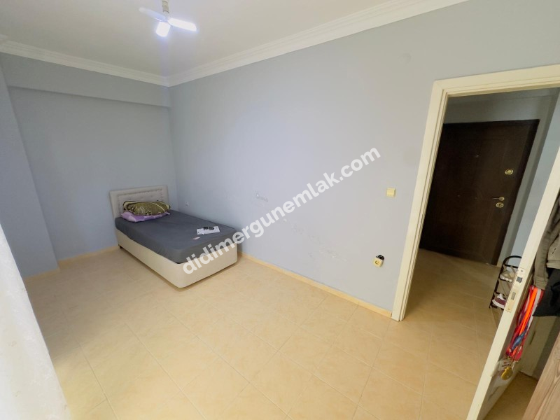 DİDİM YENİMAHALLEDE EMSALLERİNE GÖRE UYGUN  2+1 SATILIK FIRSAT DAİRE 