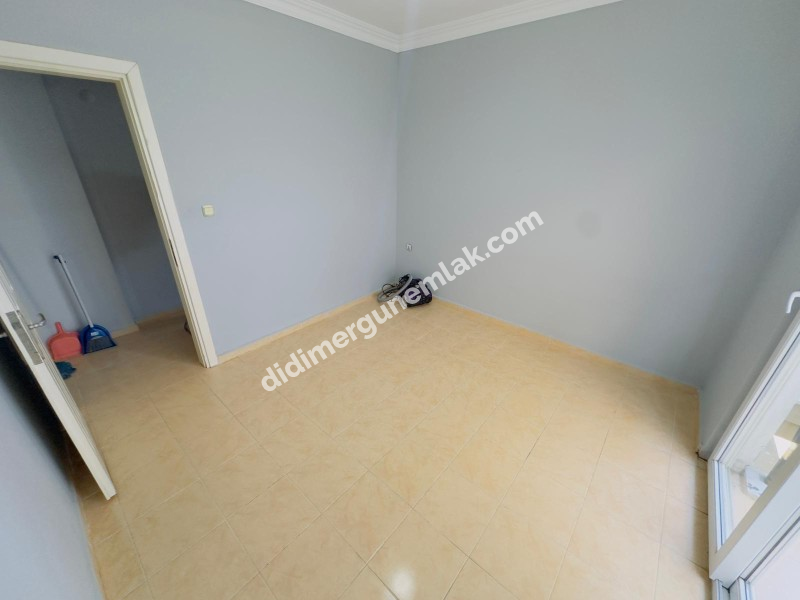 DİDİM YENİMAHALLEDE EMSALLERİNE GÖRE UYGUN  2+1 SATILIK FIRSAT DAİRE 