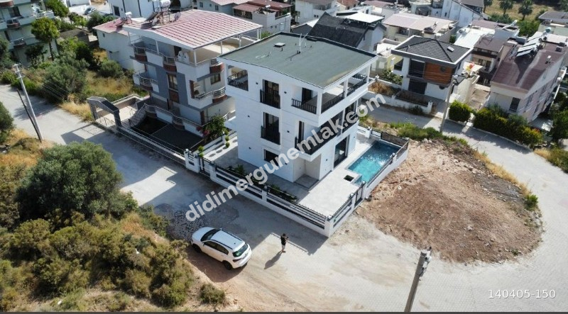  DİDİMDE PANORAMİK DENİZ VE DOĞA MANZARALI,HAVUZLU 3+1 SATILIK LÜKS MÜSTAKİL VİLLA 
