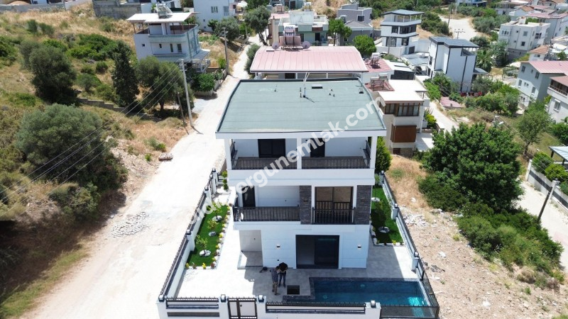  DİDİMDE PANORAMİK DENİZ VE DOĞA MANZARALI,HAVUZLU 3+1 SATILIK LÜKS MÜSTAKİL VİLLA 