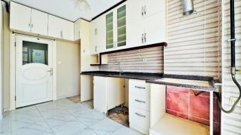 Elmas’tan Menderes’te Doğalgazlı Ara Kat Geniş 3+1