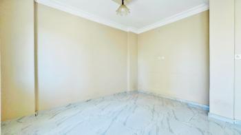 Elmas’tan Menderes’te Doğalgazlı Ara Kat Geniş 3+1