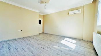 Elmas’tan Menderes’te Doğalgazlı Ara Kat Geniş 3+1