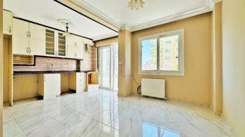 Elmas’tan Menderes’te Doğalgazlı Ara Kat Geniş 3+1