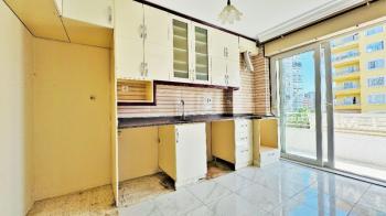 Elmas’tan Menderes’te Doğalgazlı Ara Kat Geniş 3+1