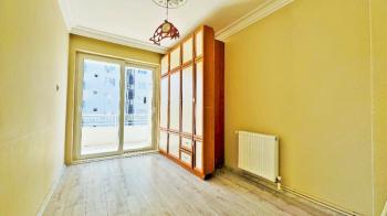 Elmas’tan Menderes’te Doğalgazlı Ara Kat Geniş 3+1