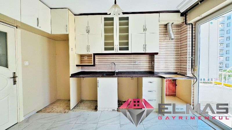 Elmas’tan Menderes’te Doğalgazlı Ara Kat Geniş  3+1