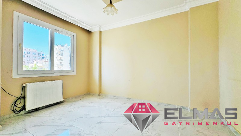 Elmas’tan Menderes’te Doğalgazlı Ara Kat Geniş  3+1