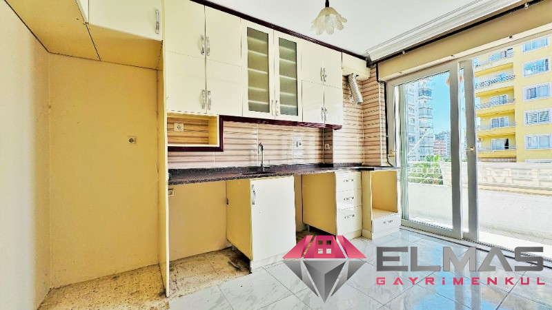 Elmas’tan Menderes’te Doğalgazlı Ara Kat Geniş  3+1