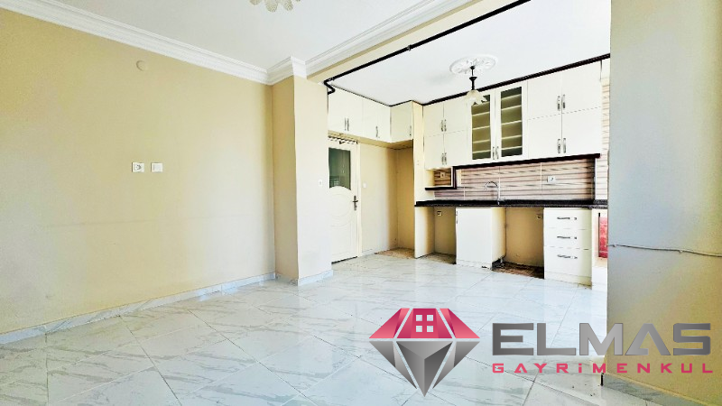 Elmas’tan Menderes’te Doğalgazlı Ara Kat Geniş  3+1