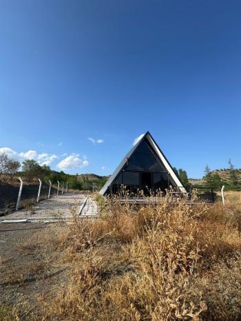 GÜVENAY - ÇORUM BARAJI DOĞUSU 528 M² BUNGOLOV EVLİ BAG EVİ 