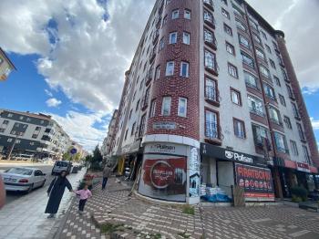 GÜVENAY - ÇORUM ULUKAVAK MAH. PAZARTESİ PAZARI YANI EŞYALI 2+1 KİRALIK DAİRE