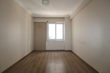 ASLAN'DAN POZCU POSTANE ARKASI KİRALIK GENİŞ 2+1