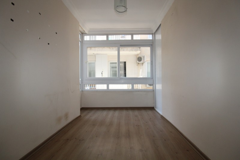 ASLAN'DAN POZCU POSTANE ARKASI KİRALIK GENİŞ 2+1