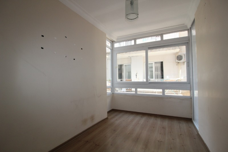 ASLAN'DAN POZCU POSTANE ARKASI KİRALIK GENİŞ 2+1