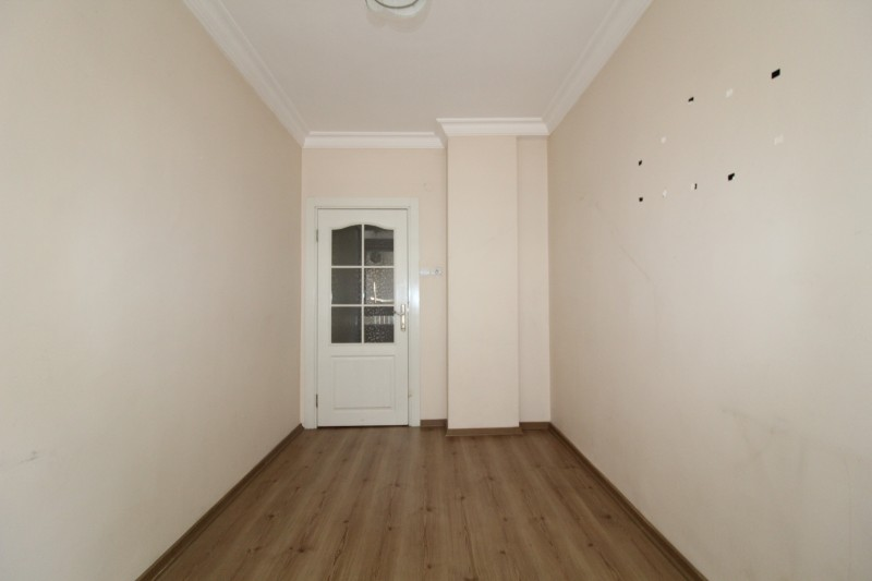 ASLAN'DAN POZCU POSTANE ARKASI KİRALIK GENİŞ 2+1