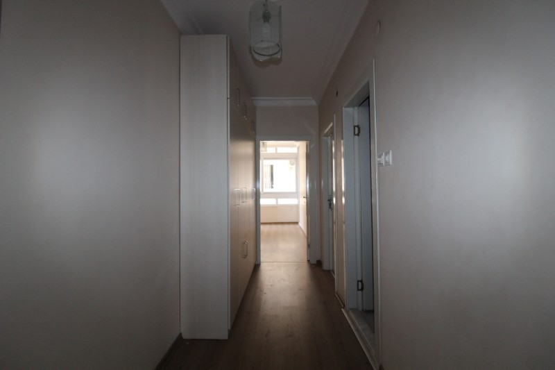 ASLAN'DAN POZCU POSTANE ARKASI KİRALIK GENİŞ 2+1