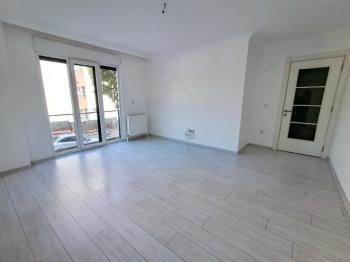 MALTEPE YALI MAH.DE MARMARAYIN YANIBAŞINDA YENİ BİNADA 2+1 KİRALIK DAİRE