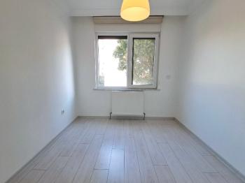 MALTEPE YALI MAH.DE MARMARAYIN YANIBAŞINDA YENİ BİNADA 2+1 KİRALIK DAİRE