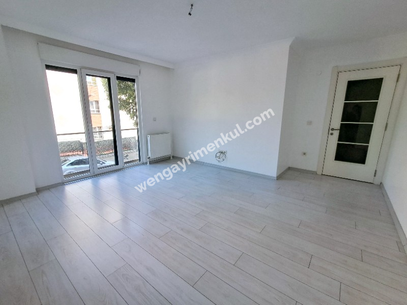 MALTEPE YALI MAH.DE MARMARAYIN YANIBAŞINDA YENİ BİNADA 2+1 KİRALIK DAİRE