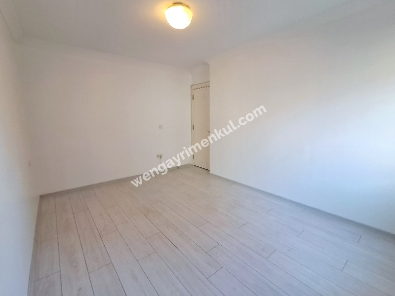 MALTEPE YALI MAH.DE MARMARAYIN YANIBAŞINDA YENİ BİNADA 2+1 KİRALIK DAİRE